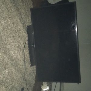 40 inch smart tv (negotiable)